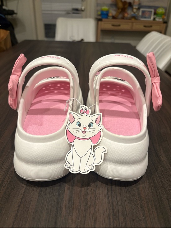 Disney Shoes - Disney Aristocats Marie  woman’s shoes 8